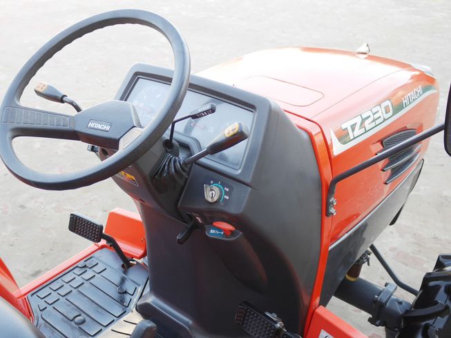 トラクター クボタKT230（日立TZ230） 写真５
