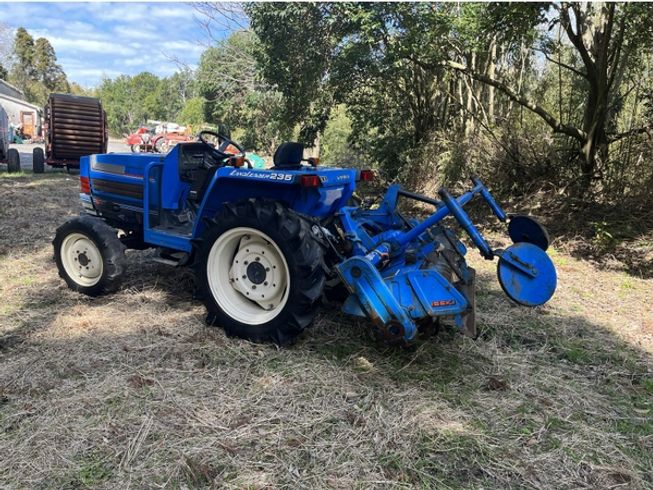 トラクター TA230F 写真４