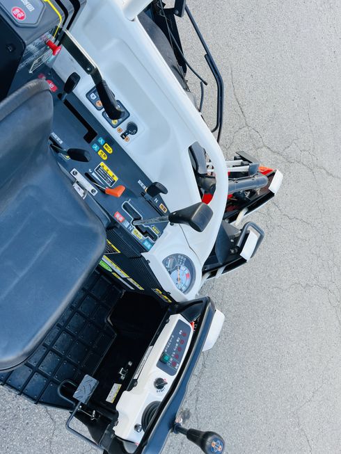 コンバイン ARN320-GDXMW 写真９