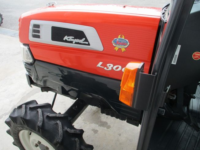 トラクター L300D-FQBMA 写真７