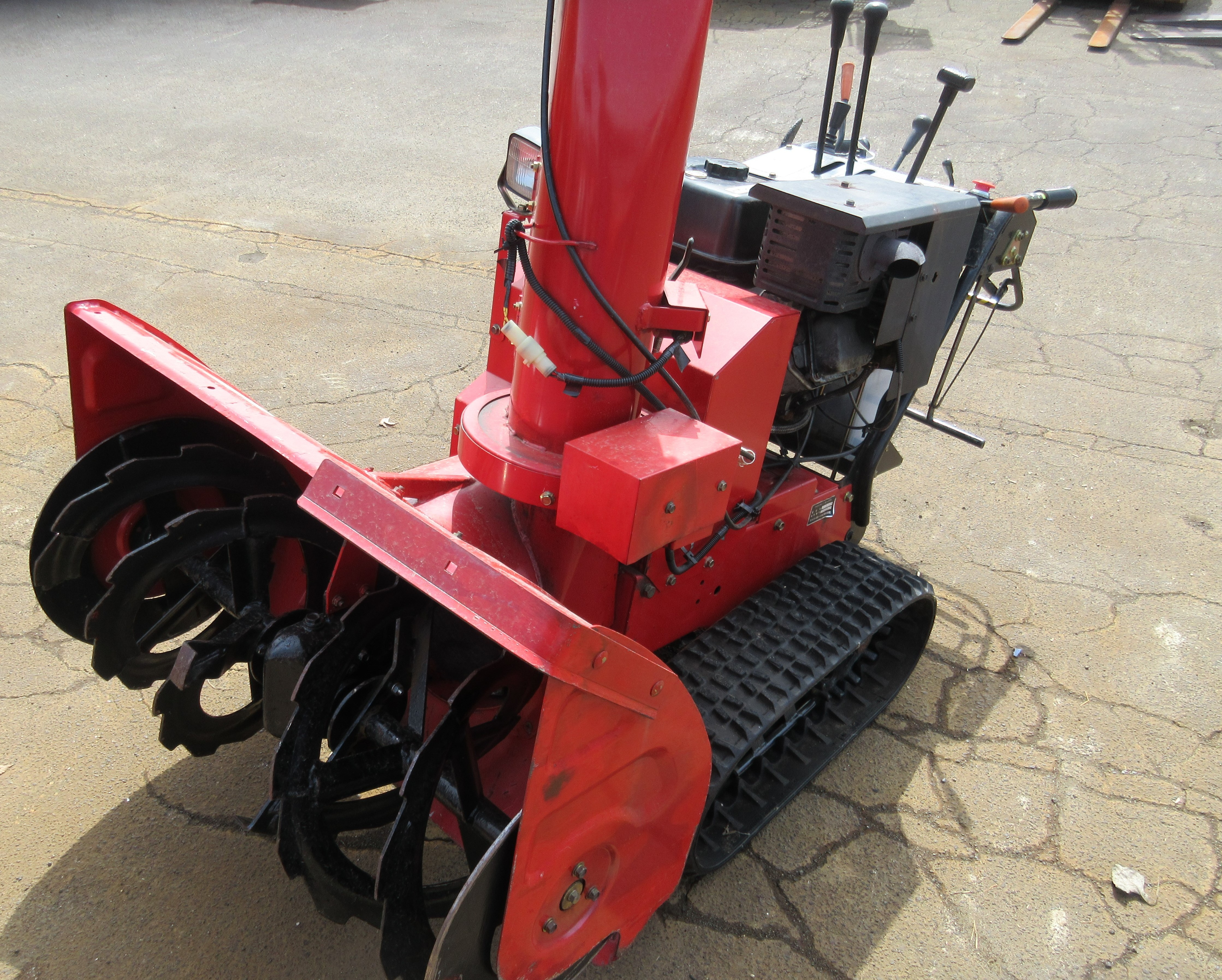 フジイ 除雪機 写真