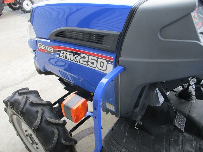 トラクター ATK250ｰU 写真５