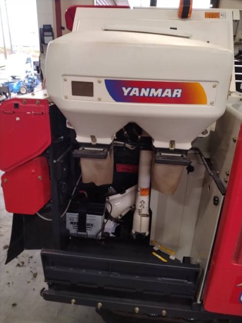 コンバイン Ee213 写真３