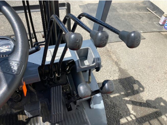 フォークリフト 6FG14 写真８