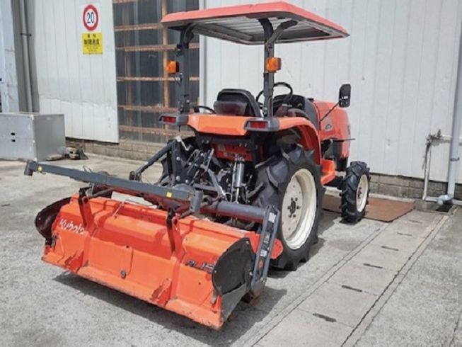 トラクター T23D 写真３