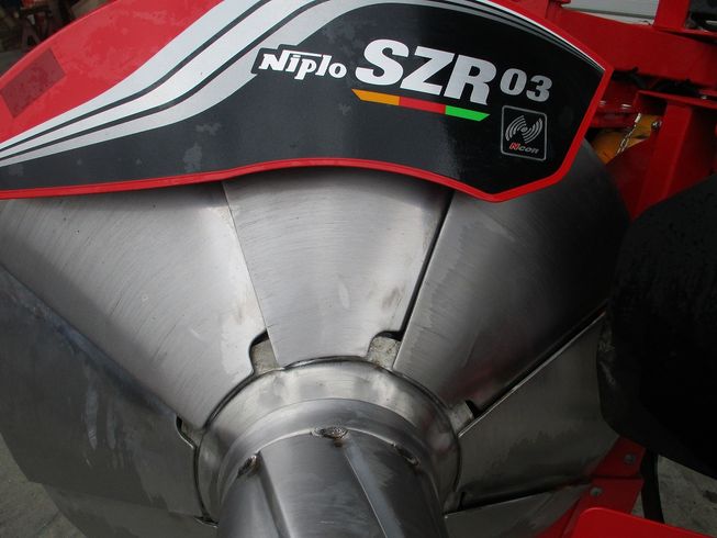 畦塗機 SZR303N 写真４