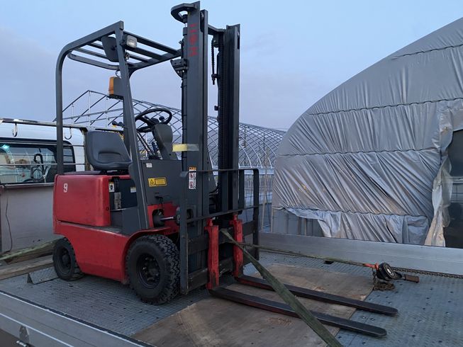 フォークリフト FB9P-50-300 写真２