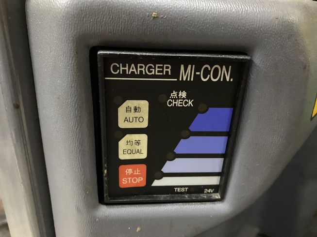 フォークリフト FB9P-50-300 写真６