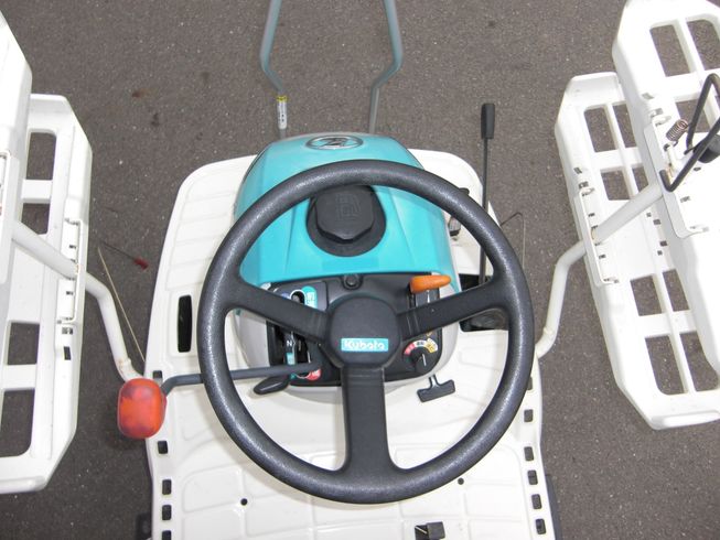 田植機 JC4A　パワステ 写真２