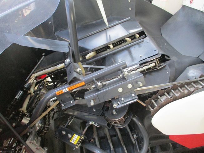 コンバイン AE434 写真４