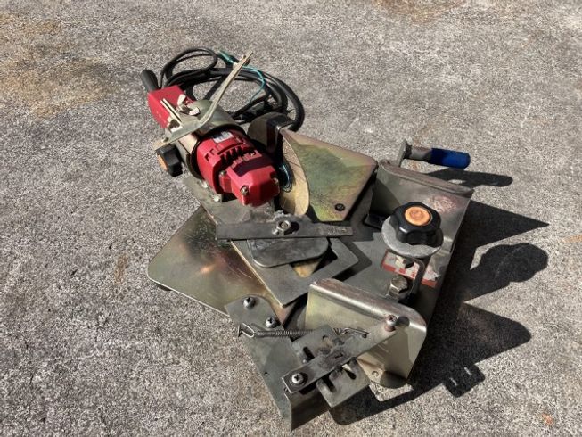 研磨機 チップソー研磨機(赤) 写真６