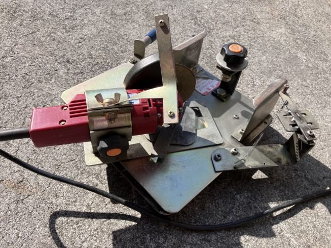 研磨機 チップソー研磨機(赤) 写真４