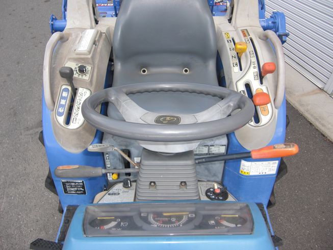 トラクター TH233-BA15D 写真２