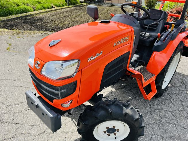 トラクター KB185 写真３