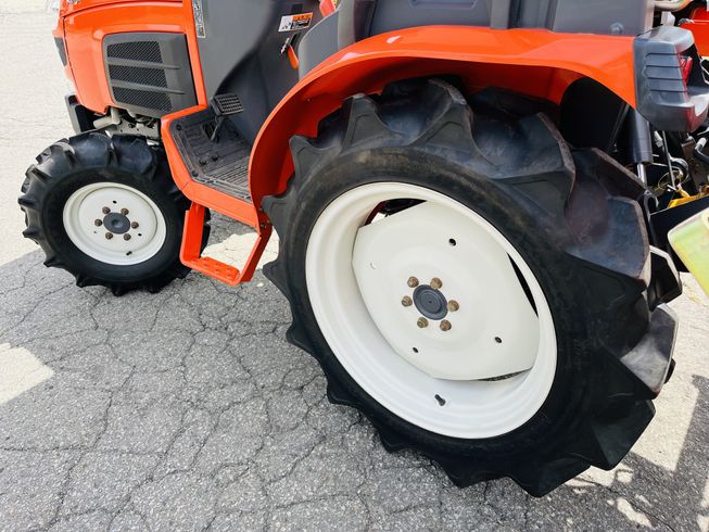 トラクター KB185 写真９