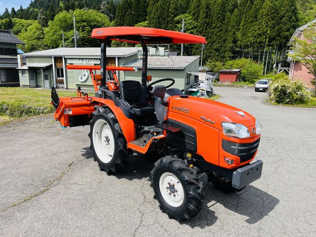 トラクター KB185 写真２