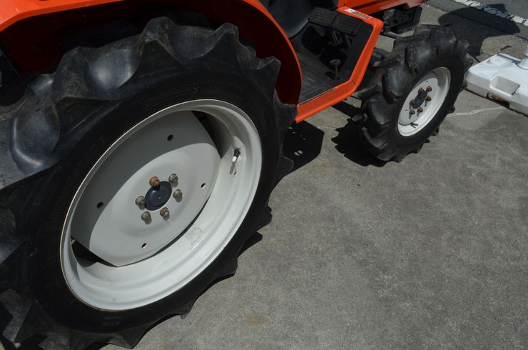 トラクター GB180BMARF1 写真５