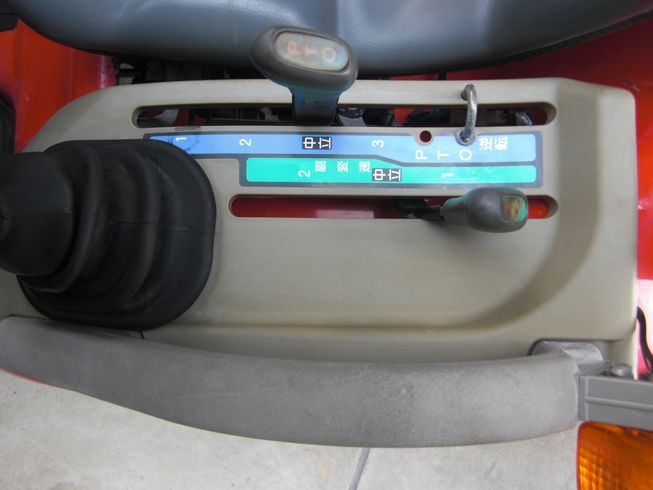 トラクター AF120VPUS4 写真４