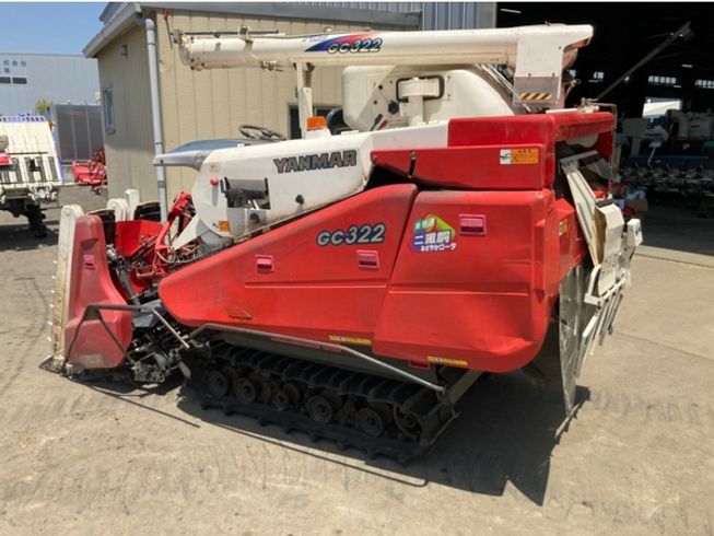 コンバイン GC322 写真４