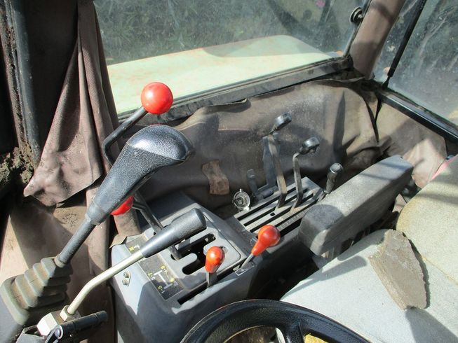 トラクター 2650 写真12