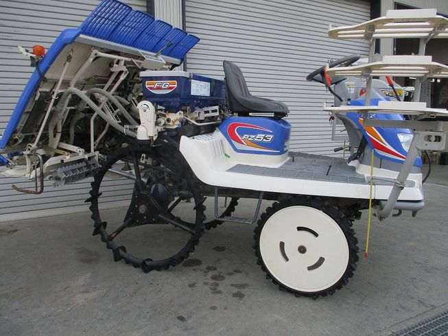 田植機 PZ53ｰHVRLF 写真２