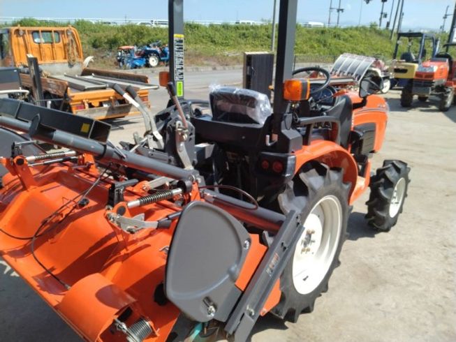 トラクター KB17XMARF13B 写真２