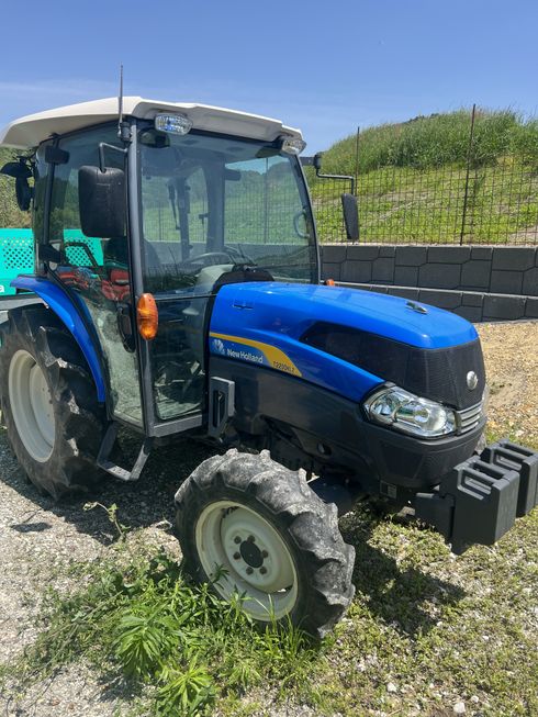 トラクター  T2200(KL44ZF.QMANPP) 写真２