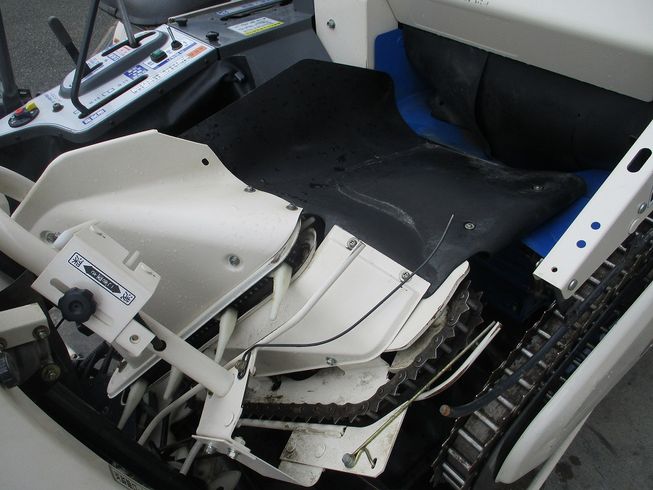 コンバイン HVB212GｰEZKHWC 写真３