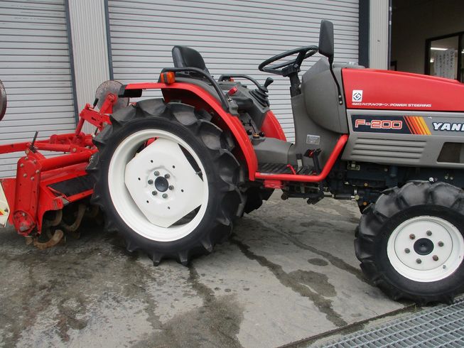 トラクター F200 写真２