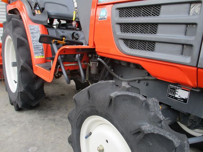 トラクター B72-AP 写真４