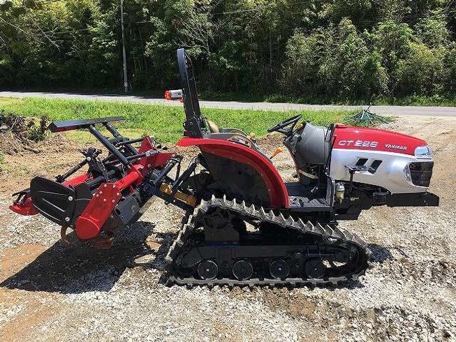 トラクター CT226 (フルクローラー) 写真４