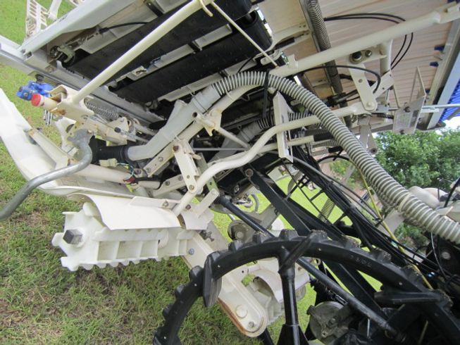 田植機 PQZ４-DULF 写真７