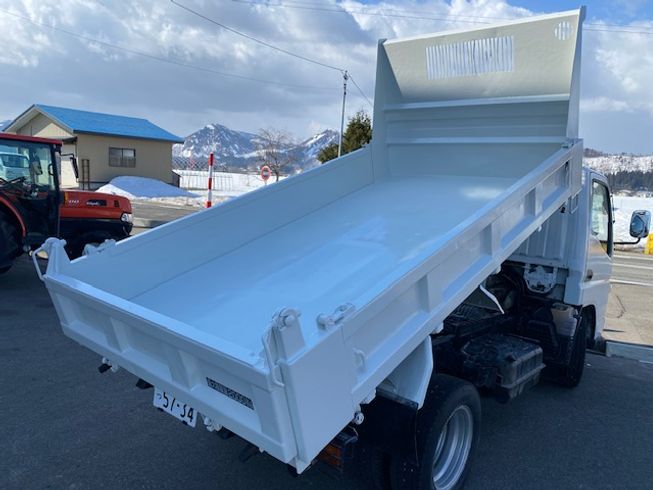 2ｔ低床ダンプ PA-FE71DBD 写真４