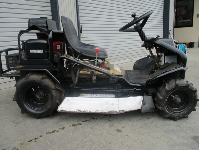 草刈機 RM81B 写真２