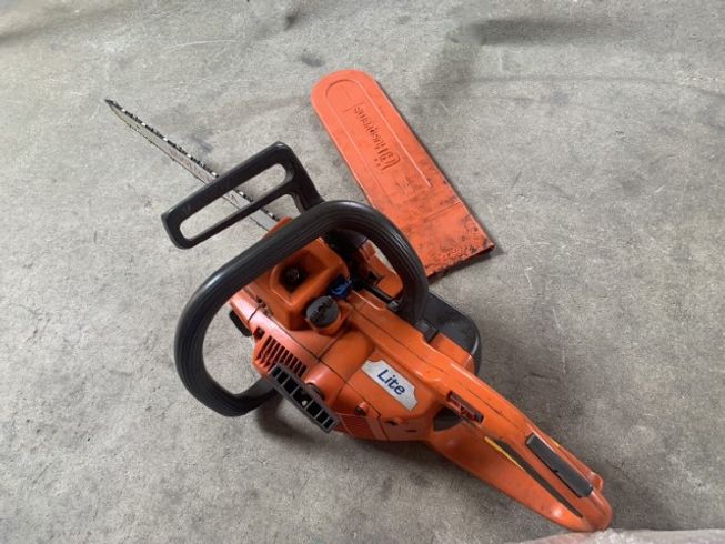 チェーンソー 339XP 写真３