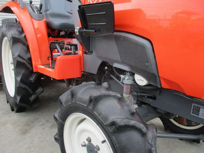 トラクター FT25－BMAPP 写真２