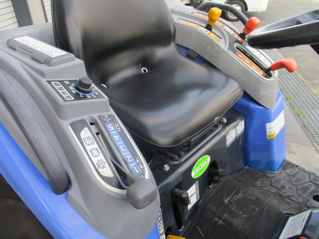 トラクター TH235－Q 写真８