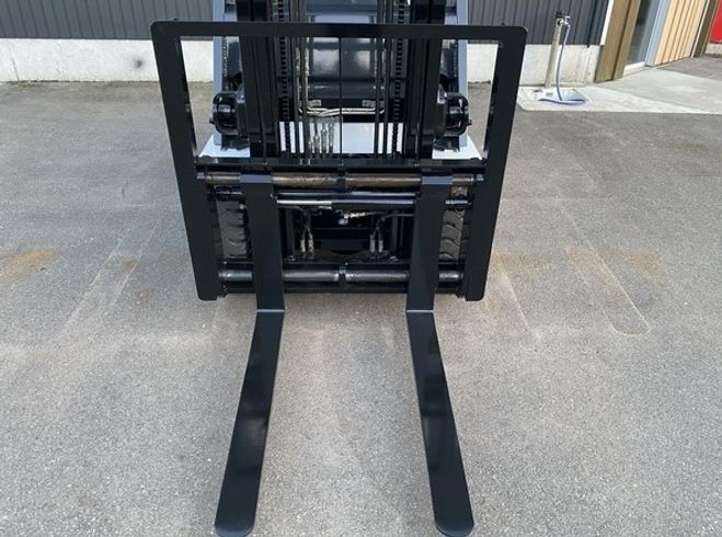 フォークリフト FGE15T5 写真８