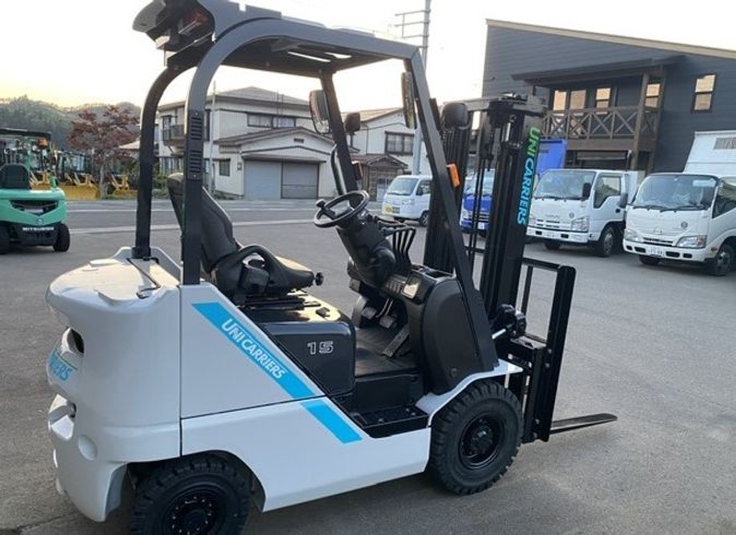 フォークリフト FGE15T5 写真３