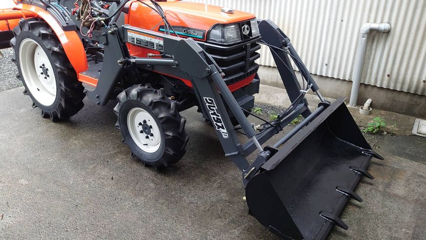 トラクター GB180 写真２