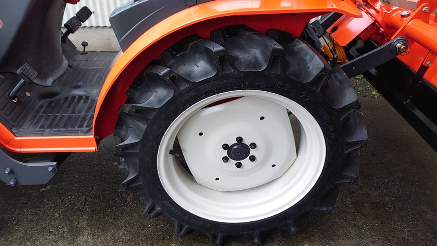 トラクター GB180 写真８