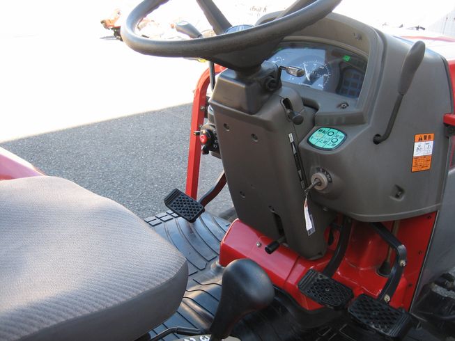 トラクター EF324XUKS5M 写真８