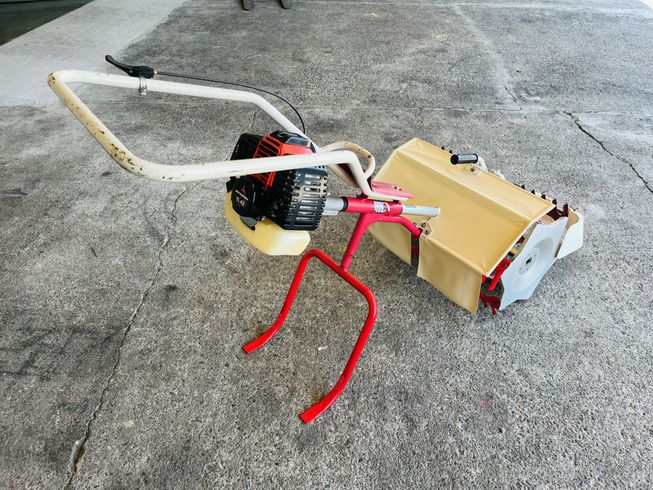 水田除草機(ミニカルチ) MA3 写真３