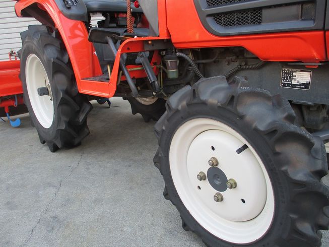 トラクター GB135(GB130) 写真２