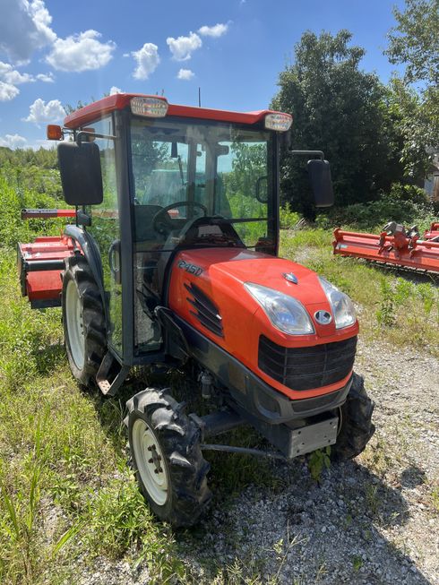 トラクター T245DQBMAPP 写真２