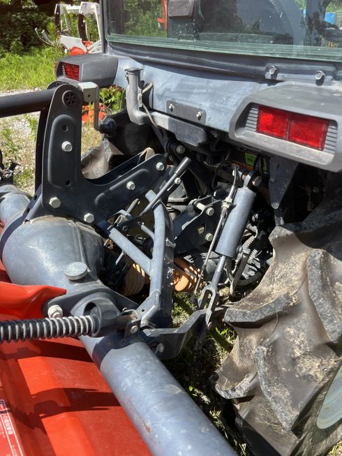 トラクター T245DQBMAPP 写真３