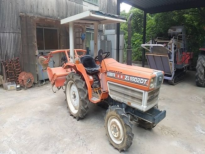 トラクター ZL1802DT 写真２