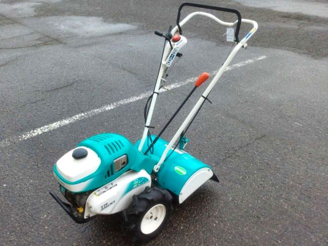 クボタ 耕運機 写真