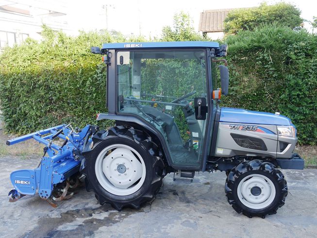 トラクター TH235 写真２