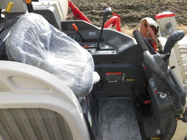 コンバイン VM6　グレン仕様 写真３